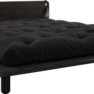 Černá dvoulůžková postel z masivního dřeva s čelem, lampičkami a černou matrací Double Latex Karup Design Peek, 180 x 200 cm