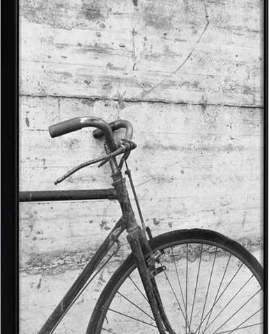 Plakát v rámu Artgeist Bicycle Leaning Against the Wall, 20 x 30 cm