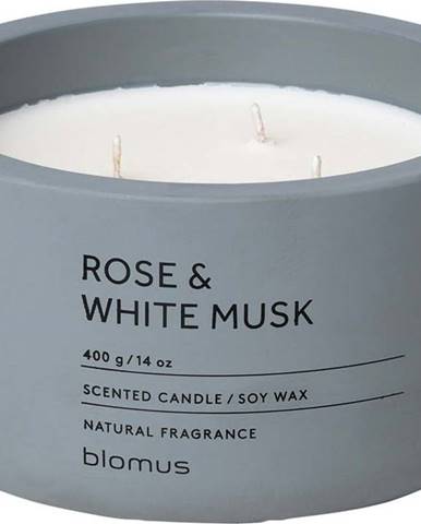 Svíčka ze sojového vosku s vůní růží a pižma Blomus Fraga, 25 hodin hoření